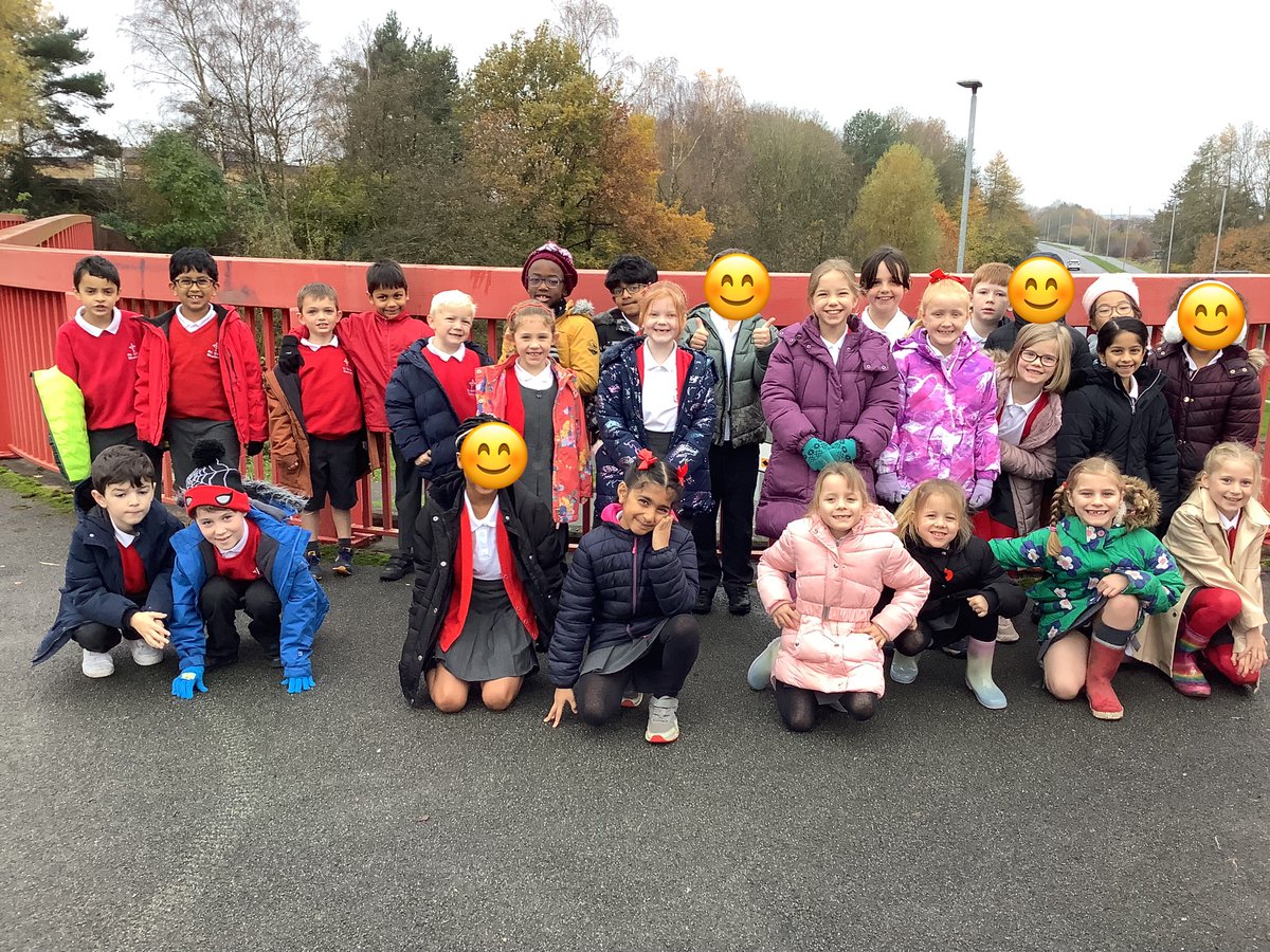StPhilipsY3A's tweet image. This morning, we went on a walk around the local area as part of our Geography learning. We found lots of evidence of recreational and retail activities around our school! @StPhilipCEAP #teamstphilips #StPhilipsGeographyY3