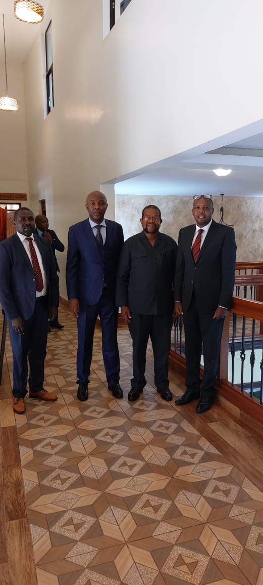 SpeakerMuranga1's tweet photo. In quest of amplifying local opportunities, upscale various sectors of our economy and advance sustainable development Agenda, I joined HE Governor Irungu Kang'ata for a consultative meeting with Lee Karuri, FINTRINET Chairman and Director Michael Kamau.

We discussed areas of partnership between Murang'a County Government and FINTRINET to unlock greater capital investments.