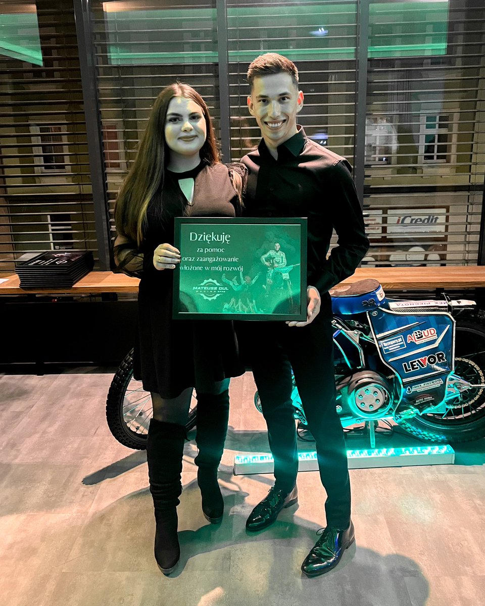 julczzzi_'s tweet photo. Sezon 2023 podsumowany 🏁

Lecimy dalej 🤝 

#dreamteam #żużel #speedway https://t.co/7DoYnYRQu1