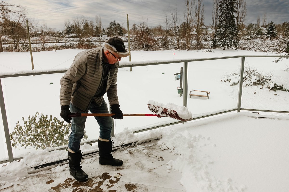 Duradekspert's tweet photo. As winter approaches, it's essential to prepare your deck to withstand the harsh weather conditions ahead. A seasonal cleaning will help protect your deck and preserve its beauty for years to come.

https://t.co/ajBKCun5AB

#deckmaintenance #Winter #outdoorliving #duradek https://t.co/mXsw5CCLOE