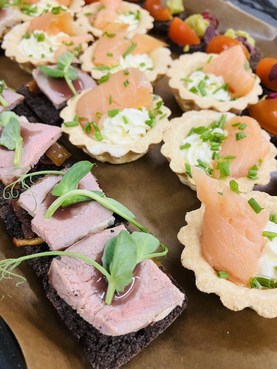 Phil Vince (@phil_vince2) on Twitter photo Canapes for tonight’s festival sponsors <a href="/StEdsCanterbury/">St Edmund's School</a> <a href="/stedsfest/">The Festival on the Hill</a> <a href="/CallumCBennett/">Callum Curtis-Bennett</a> Canapes for tonight’s festival sponsors <a href="/StEdsCanterbury/">St Edmund's School</a> <a href="/stedsfest/">The Festival on the Hill</a> <a href="/CallumCBennett/">Callum Curtis-Bennett</a>