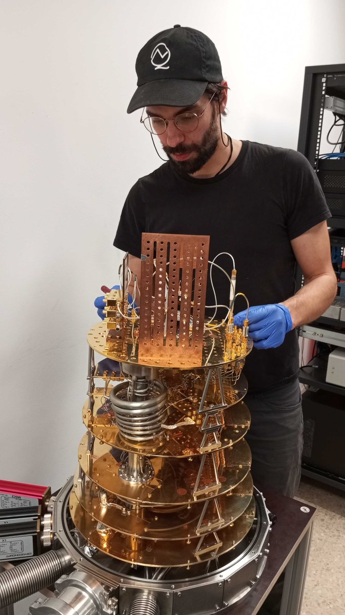 roccqet's tweet photo. 🚀Today we introduce Fábio Henriques! 🚀

As a Quantum Hardware Engineer in @qilimanjaro, Fabio is in charge of measuring and characterising our quantum annealing processors based on flux qubits 🔝 https://t.co/QcsKBCkBzN