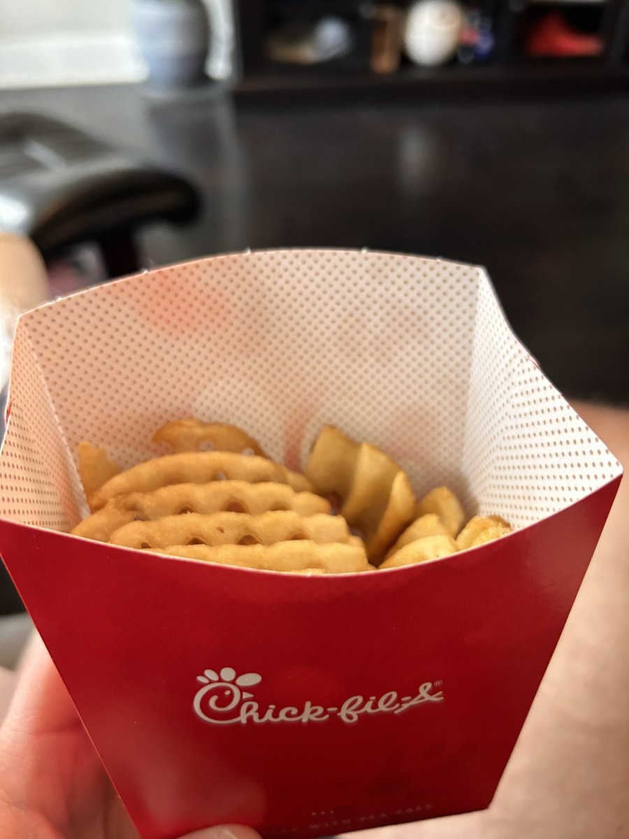 MichaelCCash's tweet photo. @ChickfilA come on now🙄 https://t.co/WOdGWRDw3M