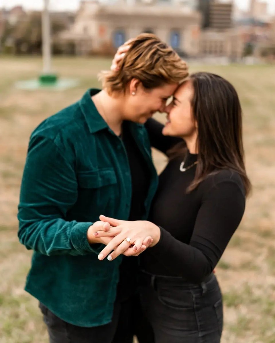 evollgbt's tweet photo. Very beautiful proposal πππ³οΈβπ
Photographer: @kalenaphotography πΈ
π - Kansas City, Missouri
#twobrides #lesbianwedding #lgbt #lesbiancouple #girlswholovegirls #femmelesbian #femmecouple #lesbian #lesbian #lgbtq #lesbiancouple #loveislove #lesbianproposal #lgbtproposal https://t.co/hLbKdGHW0u