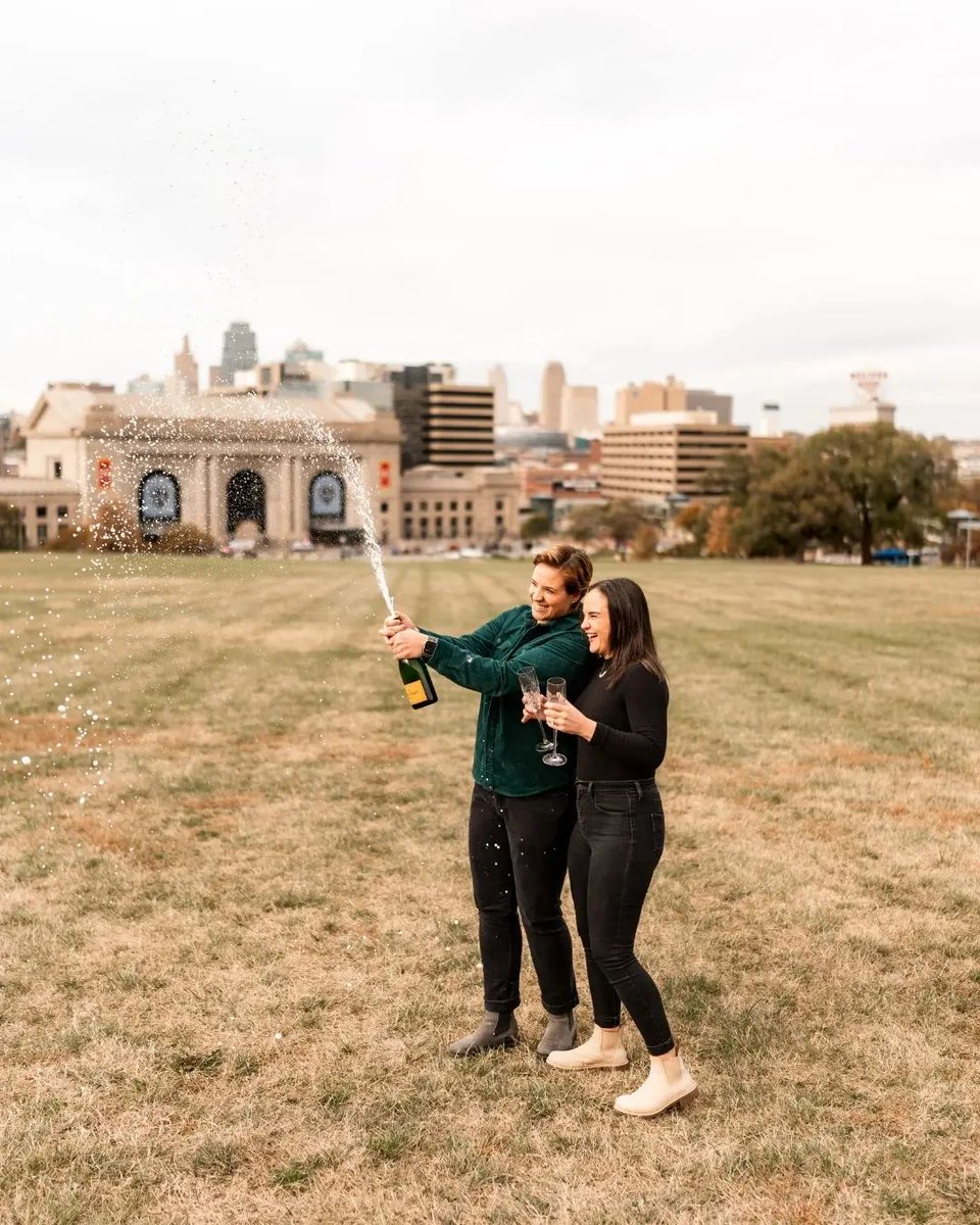 evollgbt's tweet photo. Very beautiful proposal πππ³οΈβπ
Photographer: @kalenaphotography πΈ
π - Kansas City, Missouri
#twobrides #lesbianwedding #lgbt #lesbiancouple #girlswholovegirls #femmelesbian #femmecouple #lesbian #lesbian #lgbtq #lesbiancouple #loveislove #lesbianproposal #lgbtproposal https://t.co/hLbKdGHW0u