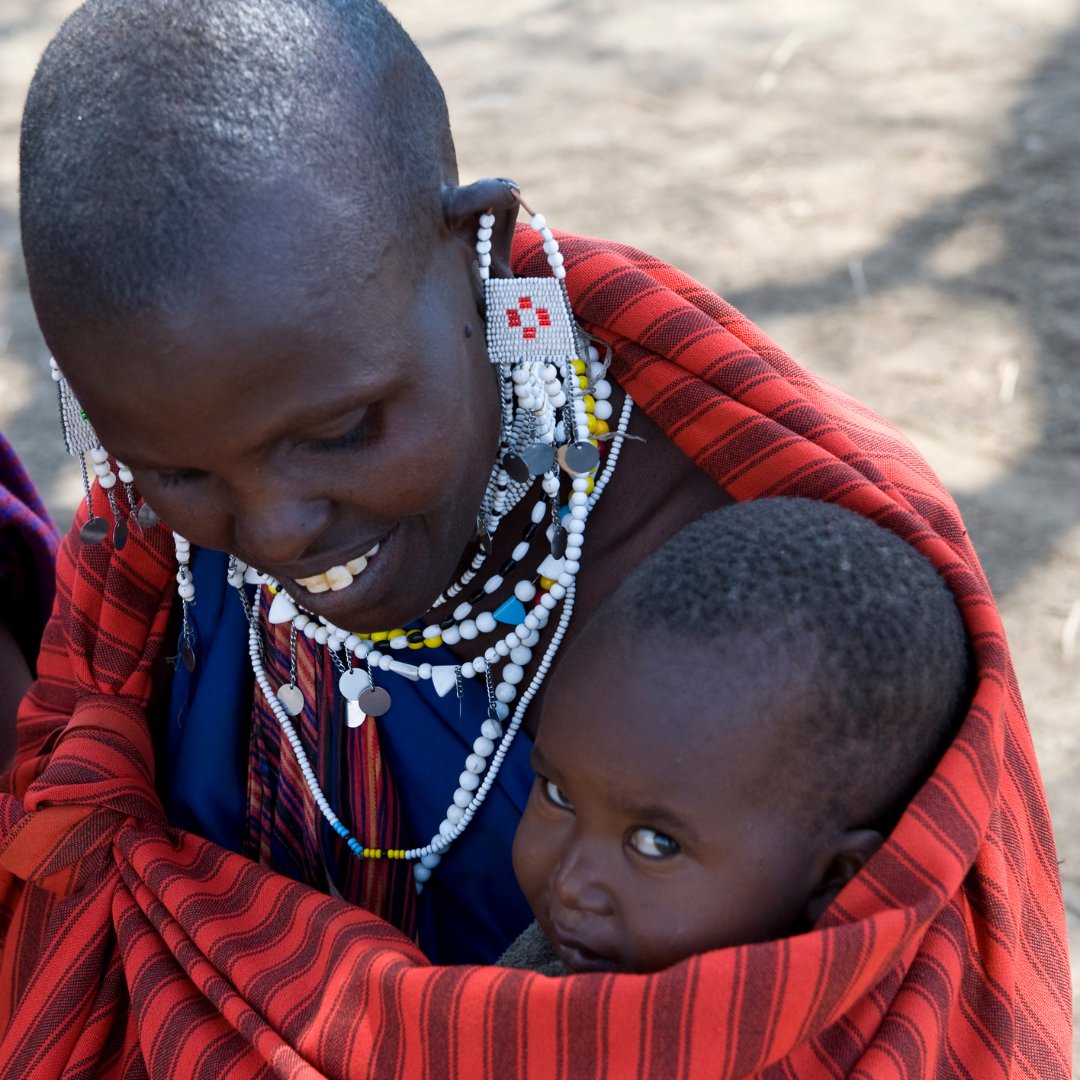 💃🏻🌟 We want to hear from you: what's your favorite accessory to add a pop of style to your look? Is it a statement necklace, a bold pair of earrings, or a trendy scarf? Share your go-to accessory in the comments below and let's inspire each other to elevate our accessory game!