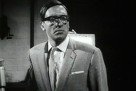 TalkingPicsTV's tweet photo. This evening on #TPTV Monday 20th November
19:00 COVER GIRL KILLER (1959) (s)
20:20 SCOTLAND YARD: MURDER ANONYMOUS (1955)
21:00 THE GOLD ROBBERS (1969) Premiere
22:05 THE FALCON AND THE SNOWMAN (1985) https://t.co/1ZW2pjOmVN
