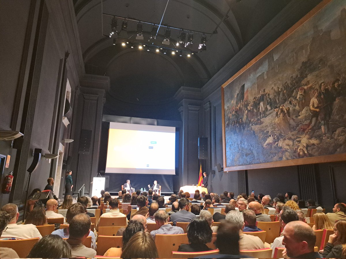 GironaCetig's tweet photo. El degà d'#enginyersgi assisteix a l'entrega del Premi Hipra E-TECH 2023 Internatiomal, organitzat per @aenteg!
👉🏼 el guanyador d'aquesta edició és: Atlas de Launchmetrics. Moltes felicitats!
#premisetech #premisetech2023 #girona #empresesgironines #premisinternacionals https://t.co/353S5vb2QQ