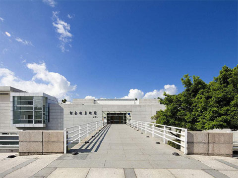 gugeditu's tweet photo. 深圳何香凝美术馆: 何香凝美术馆位于中国广东省深圳市南山区华侨城内，建筑面积5,000平方米。何香凝美术馆是中国第一个以个人名字命名的国家级美术馆，也是继中国美术馆之后的第二个国家现代博物馆。何香凝美术馆以收藏、陈列、研究何香凝书画作品为主，亦将关注相关的美术家并对美术史料.. https://t.co/6JpUvUGc8x