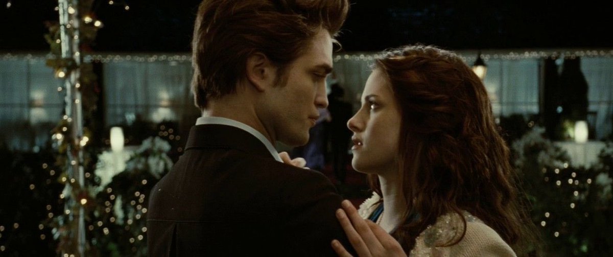 FilmUpdates's tweet photo. 15 years ago, ‘TWILIGHT’ released in theaters. https://t.co/8JoKTqwmNC