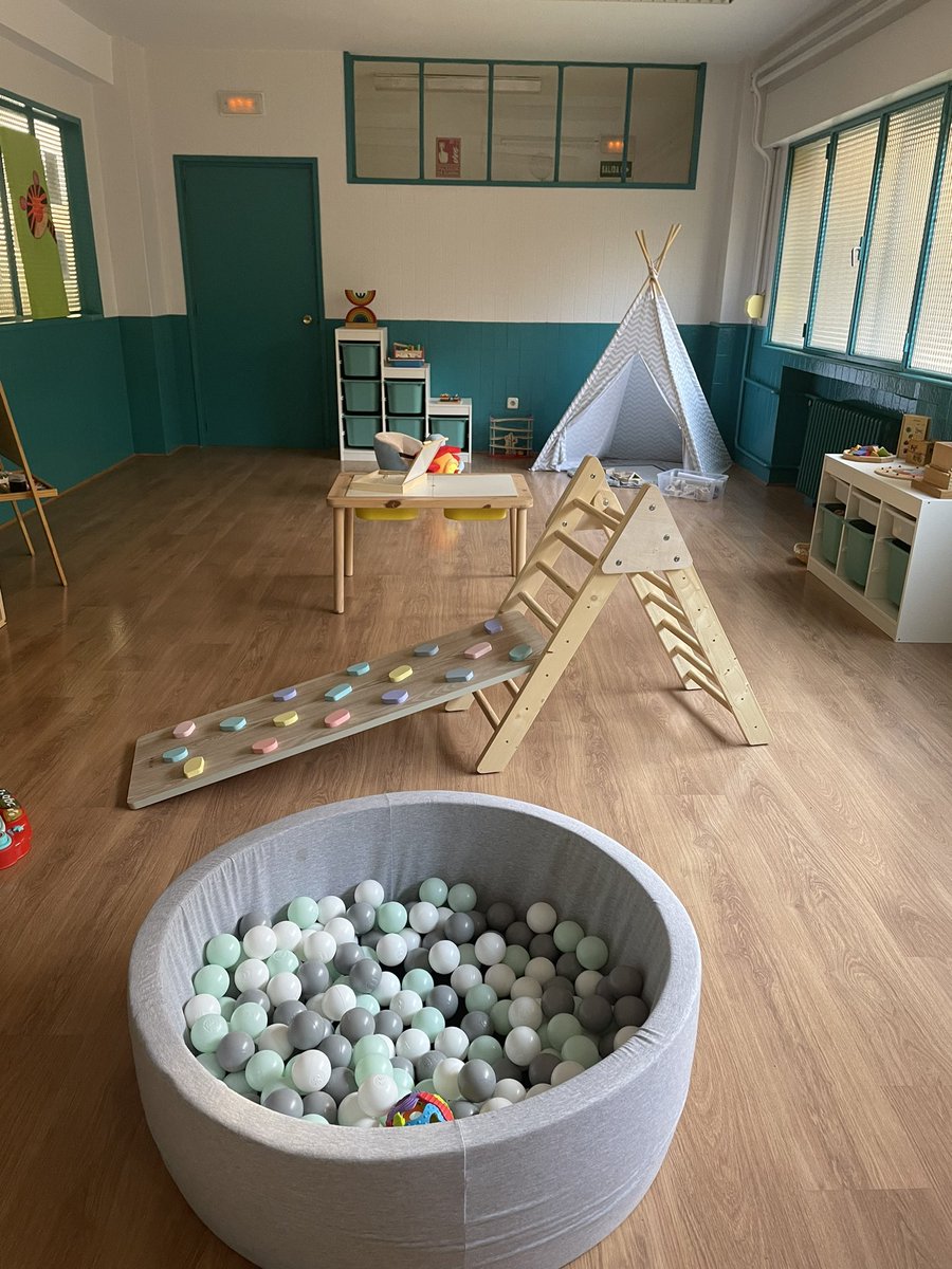 En @TrilemaAmerica con nuevos espacios y el #ProyectoFluye que acaba de empezar… Se ha perdido la capa de la Señora de las Ciénagas… la habeis visto??