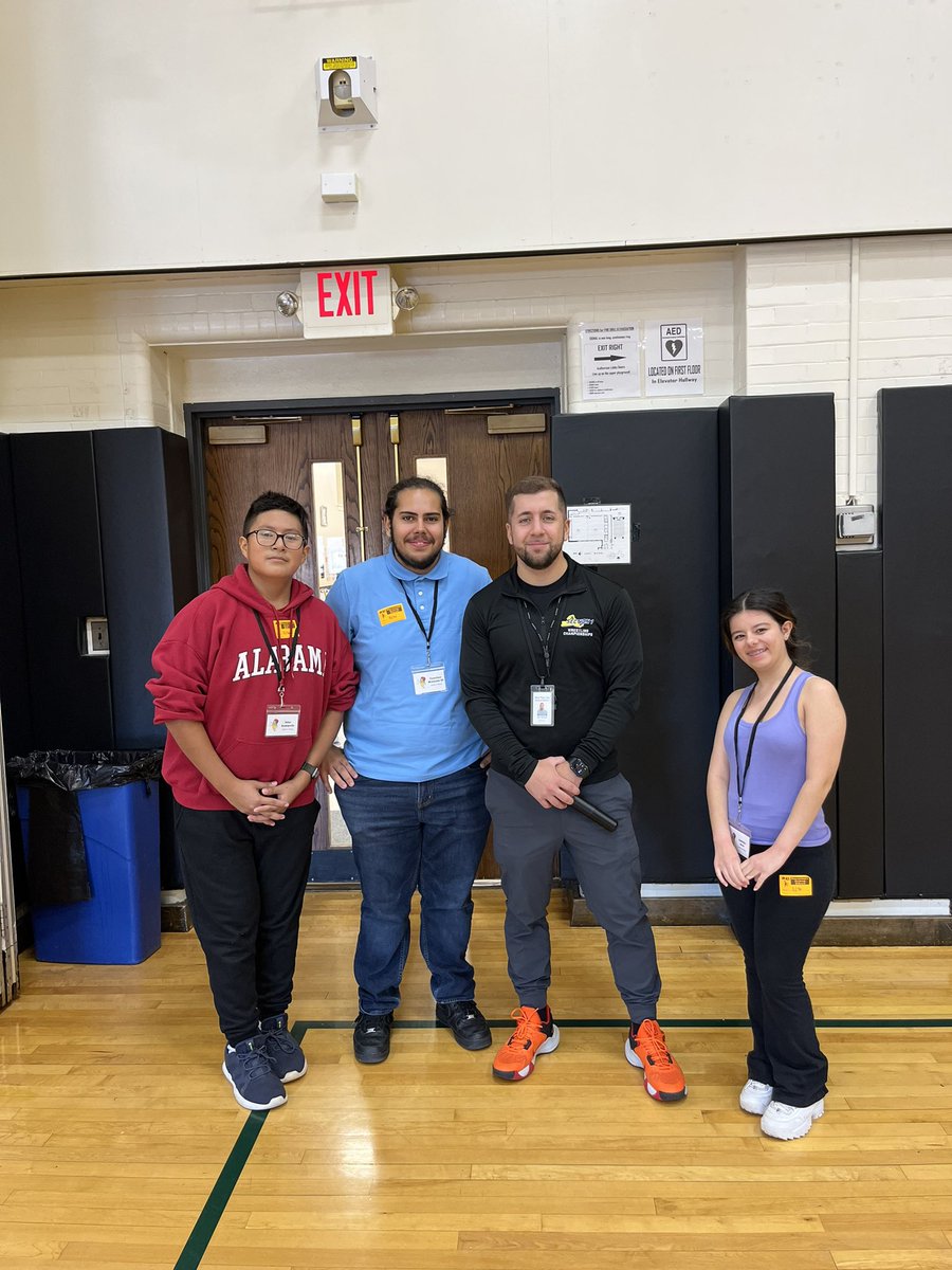 MAS_PhysEd's tweet photo. So awesome to have WPHS students join us for classes this morning. Our students were so excited to show off their catching and throwing skills for them. They say it takes a village, but for us in White Plains it takes a city!#Thankful #FutureEducators https://t.co/4beITfX57V