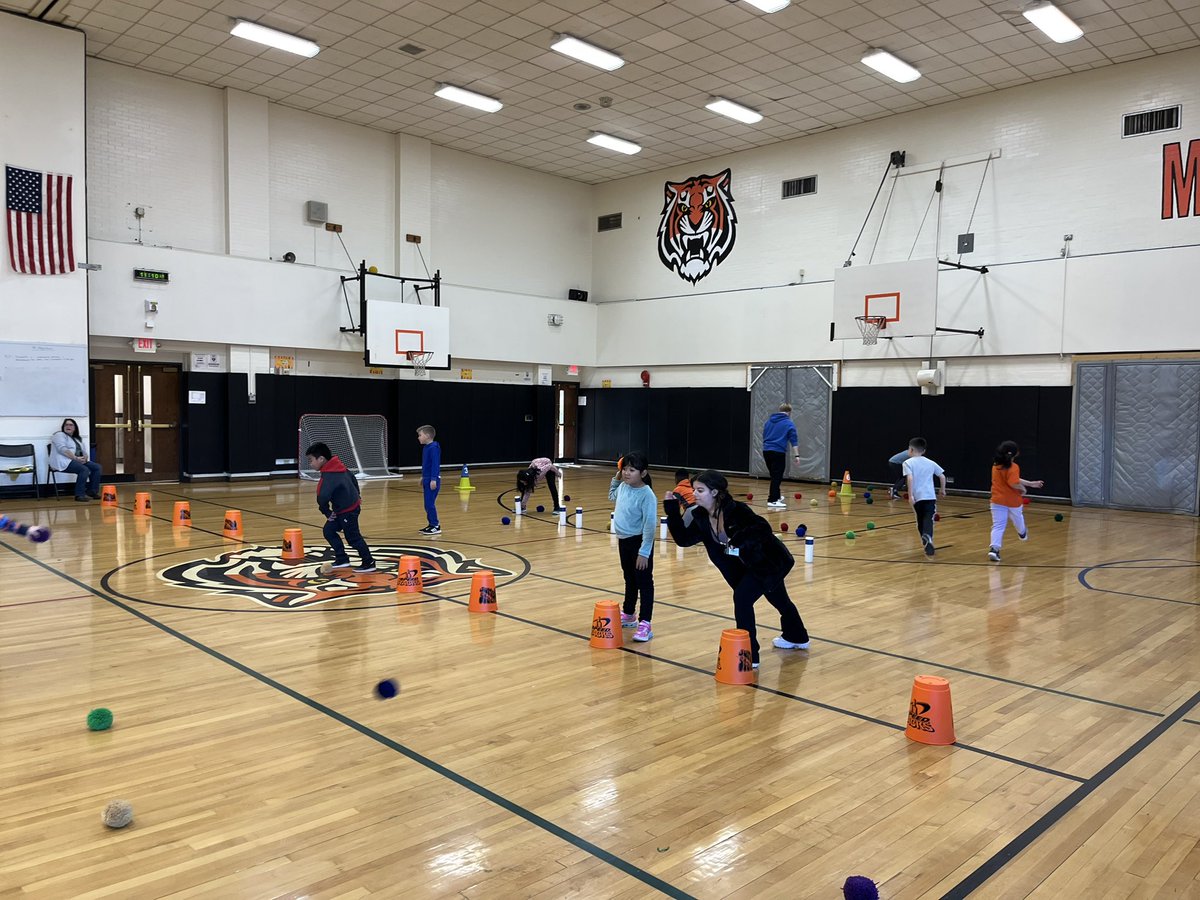 MAS_PhysEd's tweet photo. So awesome to have WPHS students join us for classes this morning. Our students were so excited to show off their catching and throwing skills for them. They say it takes a village, but for us in White Plains it takes a city!#Thankful #FutureEducators https://t.co/4beITfX57V