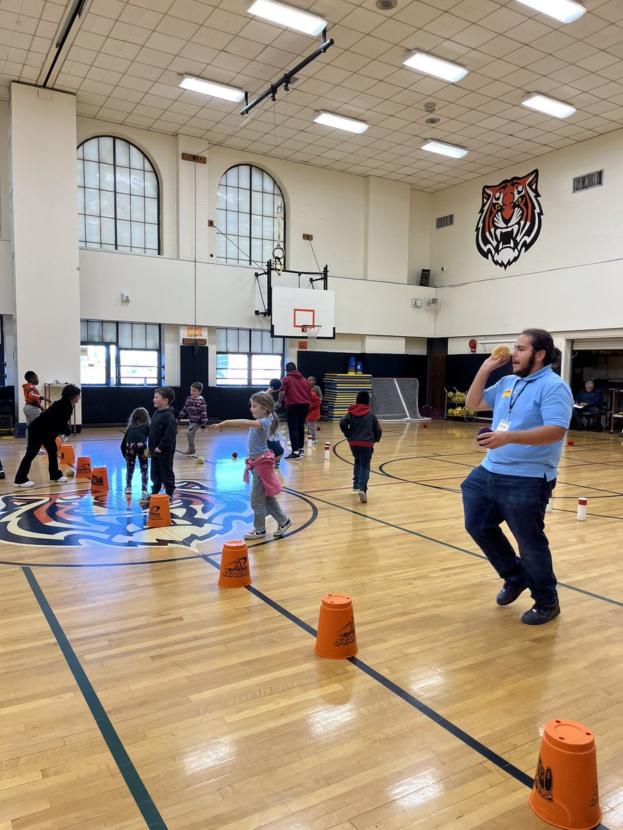 MAS_PhysEd's tweet photo. So awesome to have WPHS students join us for classes this morning. Our students were so excited to show off their catching and throwing skills for them. They say it takes a village, but for us in White Plains it takes a city!#Thankful #FutureEducators https://t.co/4beITfX57V