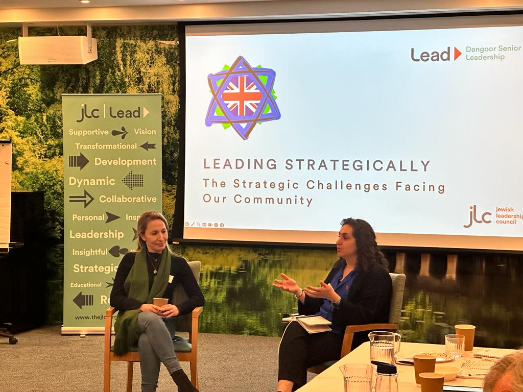 Lead_'s tweet image. Lead's Dangoor Senior Leadership Programme (DSLP) 2023-24 cohort began exploring key strategic challenges facing the Jewish community last week at Nightingale Hammerson, facilitated by Larry Shulman and Michelle Janes. Thanks to JLC CEO Claudia Mendoza who also joined the event.