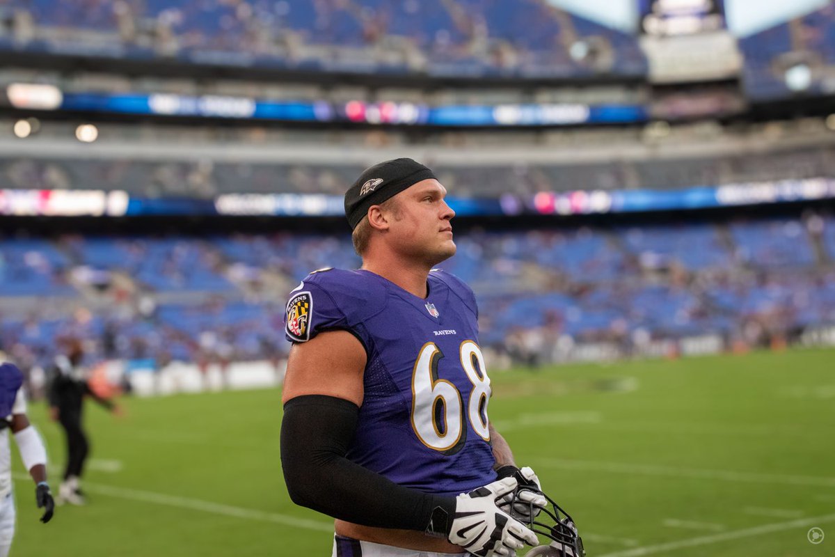 benjancewicz's tweet photo. Baltimore Ravens Defensive End Brent Urban
@urbanlegend96 

#BenjaPhoto
@Ravens vs @Commanders
@NFL
August 27, 2022
#Ravens #Commanders #RavensVSCommanders https://t.co/cgM2BNVqmj