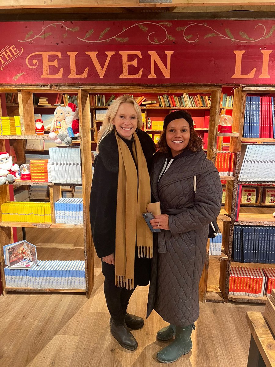 When you meet the owner of Lapland UK 🇬🇧 #laplanduk #mrslapland 

She started as a Primary School teacher…