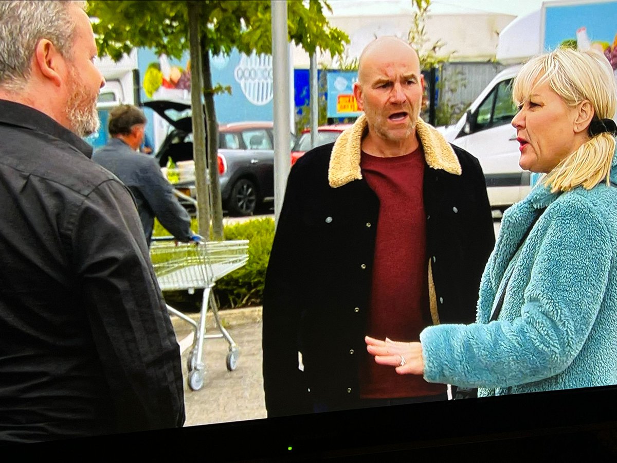 SHE_Limited's tweet photo. If you're a fan of @itvcorrie, you may have spotted our trolleys. We were delighted when the team contacted us to place an order. Check out these stills from the episode which aired on October 24th. Like the look of the trolleys in the show? Contact us: https://t.co/i19hej3P30 https://t.co/iZfldpD6Dm
