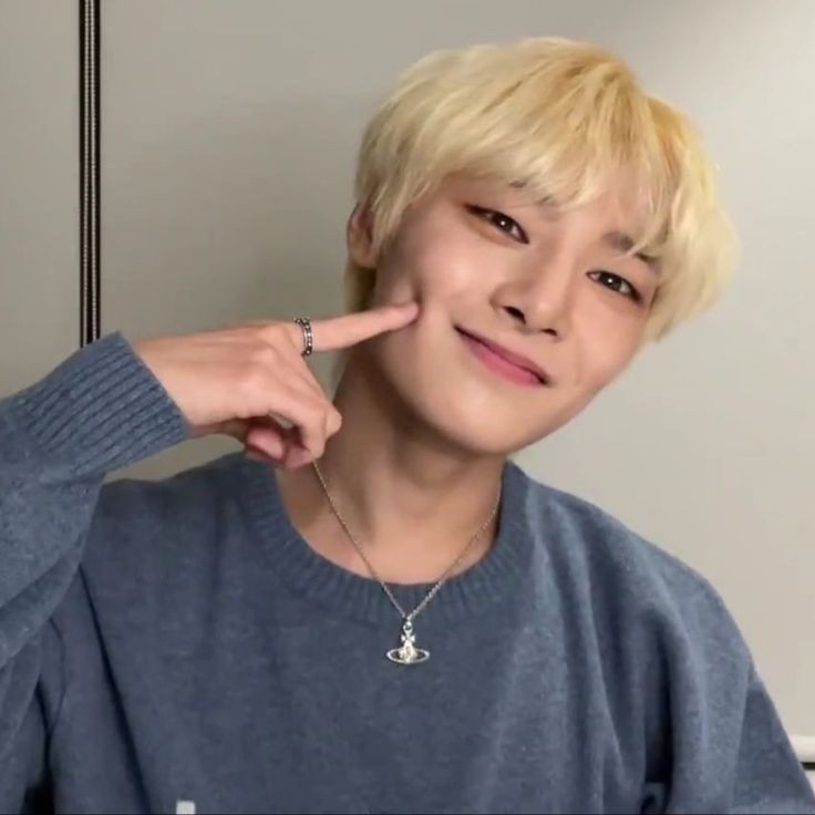 proibido  passar  por  este  tweet  sem  deixar  uma  fotinha  da  sua  galeria.