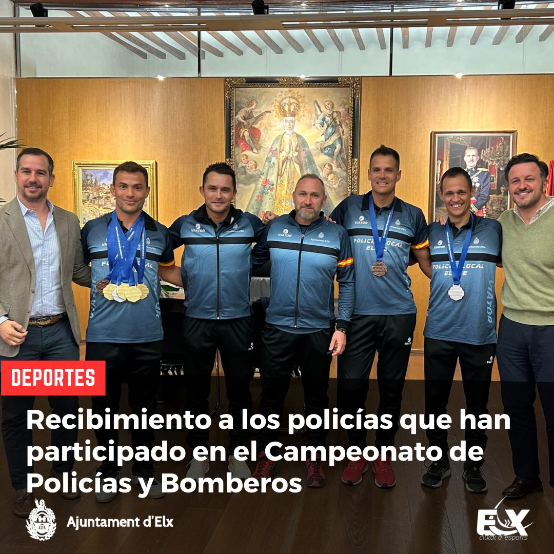 El concejal de Deportes, José Navarro, acompañado por el alcalde, Pablo Ruz, ha recibido hoy a los 👮‍♂️ agentes de Policía que han participado en el Campeonato de Policías y Bomberos. 🥇 Navarro les ha felicitado por las medallas obtenidas.

#elx #elche #deporteselche