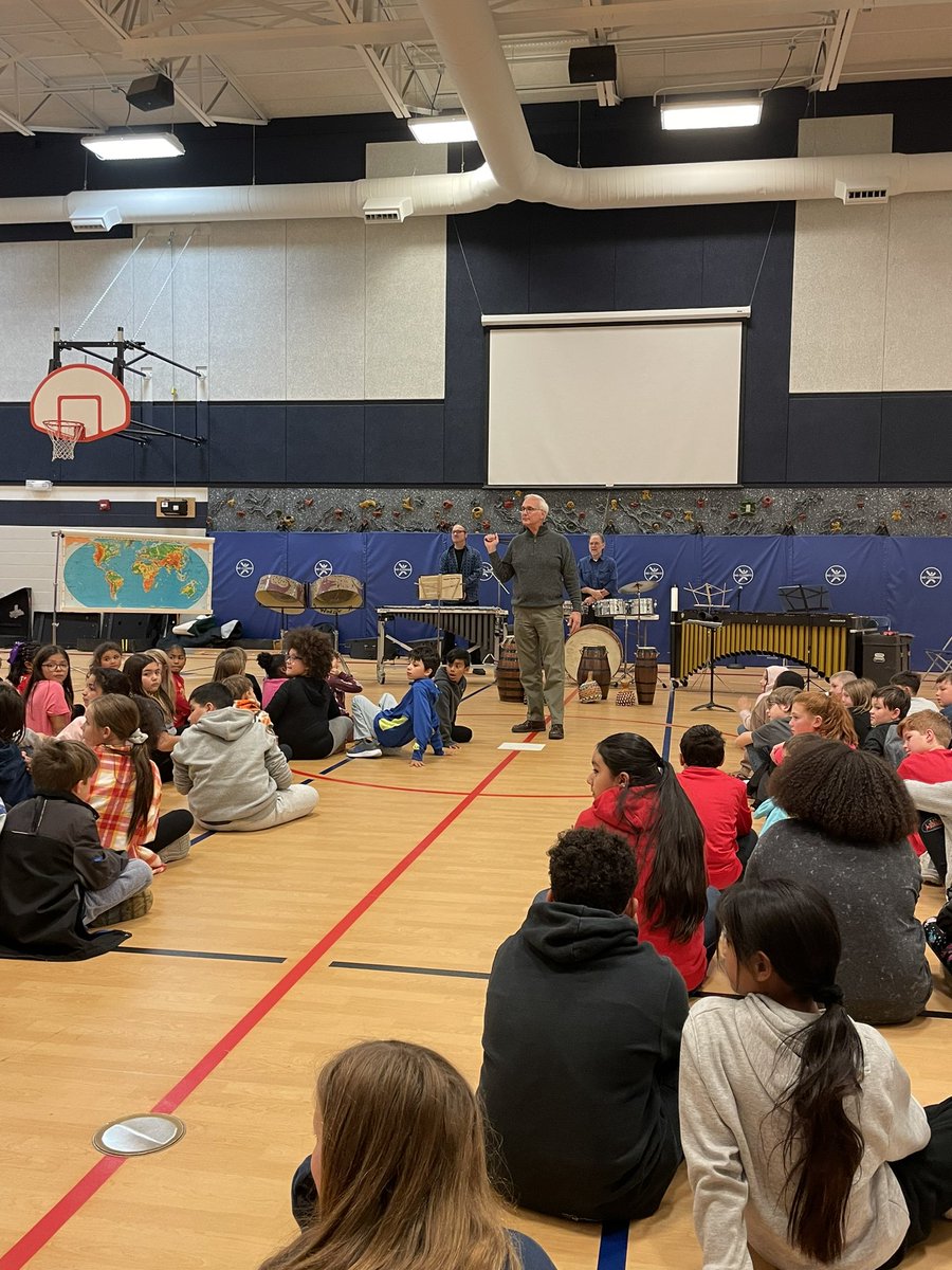 cdolsky's tweet photo. What a fun afternoon! Thank you @LibertyEdFdn for bringing KCYA's Music Around the World to our school! 🌎☀️@MHPatriot @MHmusicroom @LIBERTYSCHOOLS https://t.co/hB7ry8AajS