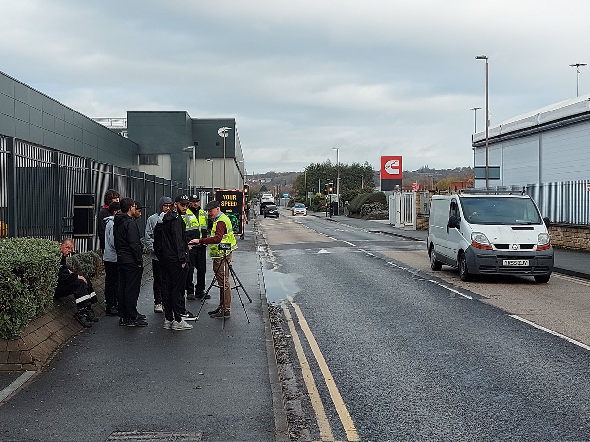 Fantastic road safety event <a href="/kirkleescollege/">Kirklees College</a> In partnership with <a href="/SaferKirklees/">Safer Kirklees</a> , Safety camera partnership, Road policing and our youth interventions. Great team work 👏 🏆 @WYFRSYouth <a href="/SaferKirklees/">Safer Kirklees</a>  <a href="/kirkleescollege/">Kirklees College</a> <a href="/WYFRSKirkTeam/">Kirklees District</a>