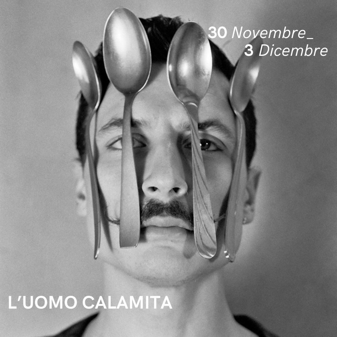 𝙄𝙡 𝘾𝙞𝙧𝙘𝙤 𝙀𝙡 𝙂𝙧𝙞𝙩𝙤 𝙚 𝙞𝙡 𝙘𝙚𝙡𝙚𝙗𝙧𝙚 𝙘𝙤𝙡𝙡𝙚𝙩𝙩𝙞𝙫𝙤 𝙙𝙞 𝙨𝙘𝙧𝙞𝙩𝙩𝙤𝙧𝙞 𝙒𝙪 𝙈𝙞𝙣𝙜 incrociano le loro arti nell’UOMO CALAMITA.

Uno spettacolo che unisce circo, musica, magia e letteratura.