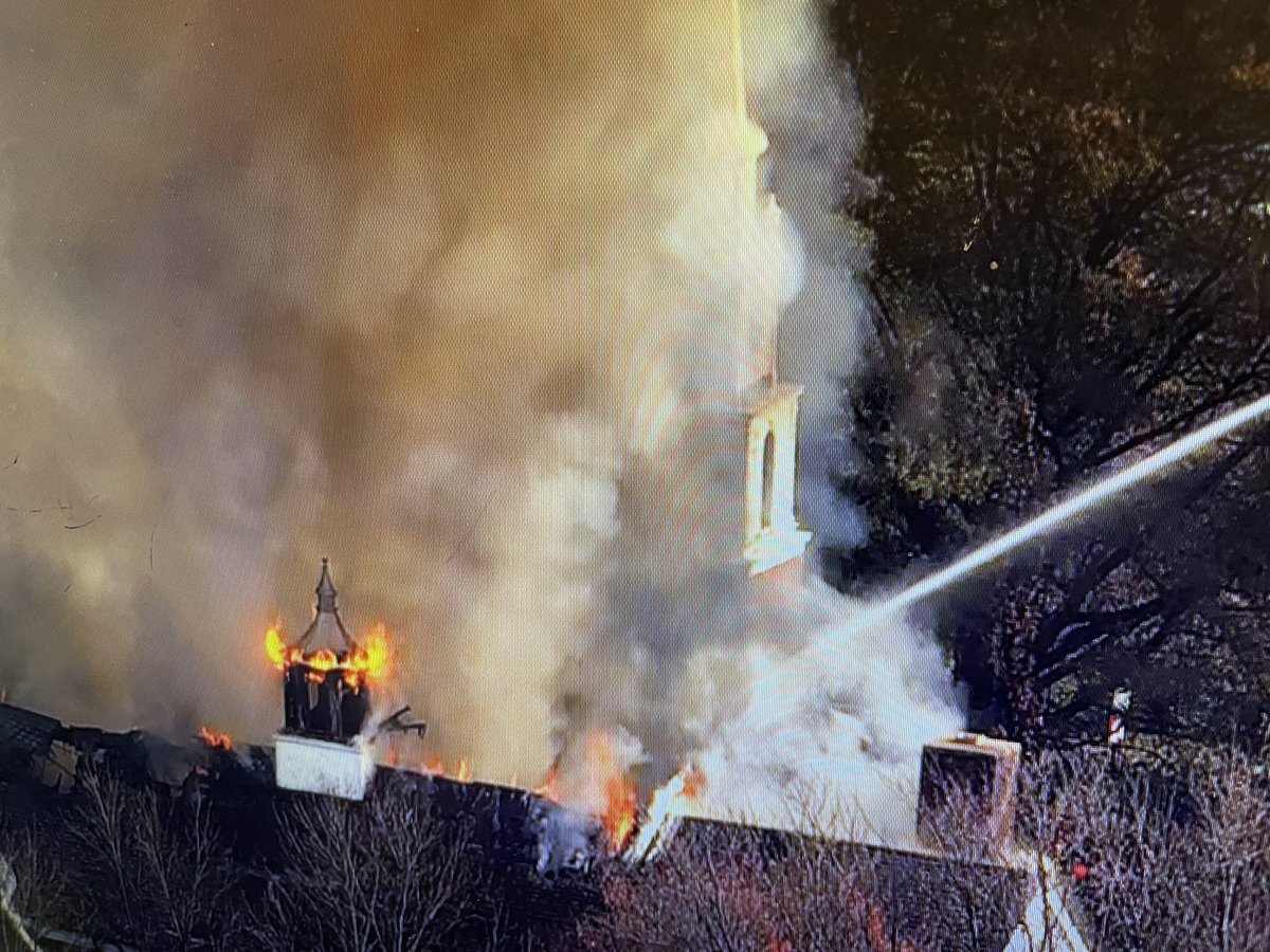 #BREAKING ⁦<a href="/mcfrs/">MontgomeryCo(MD)Fire</a>⁩ ⁦<a href="/dcfireems/">DC Fire and EMS Department</a>⁩ on the scene of a multi alarm church fire 5400 blk of Western Ave Chevy Chase ⁦<a href="/Chopper4Brad/">ʙʀᴀᴅ ꜰʀᴇɪᴛᴀꜱ</a>⁩ ⁦<a href="/nbcwashington/">NBC4 Washington</a>⁩