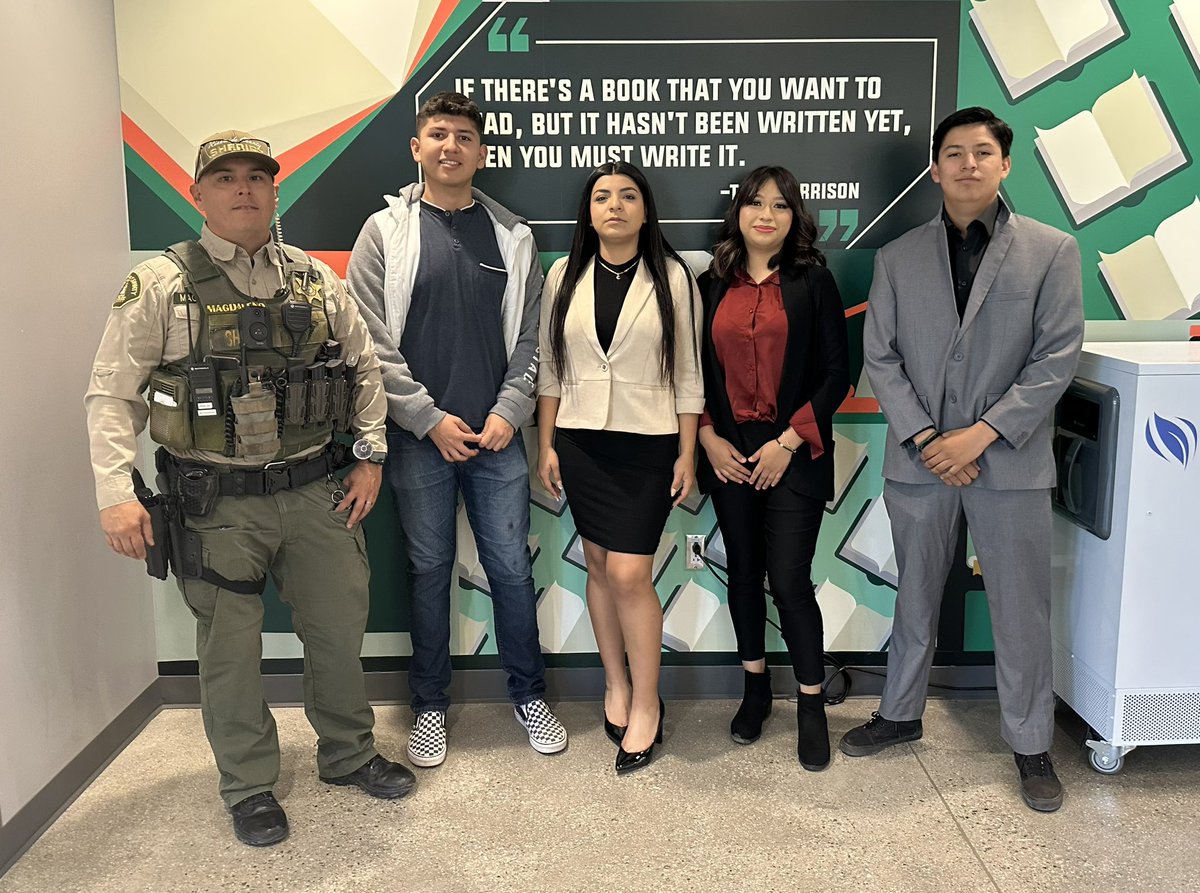 nmcarrillo21's tweet image. Last week’s round of Senior Interviews for our EL Newcomer students @PerrisHigh! #college&amp;amp;career-ready #emergingbilinguals