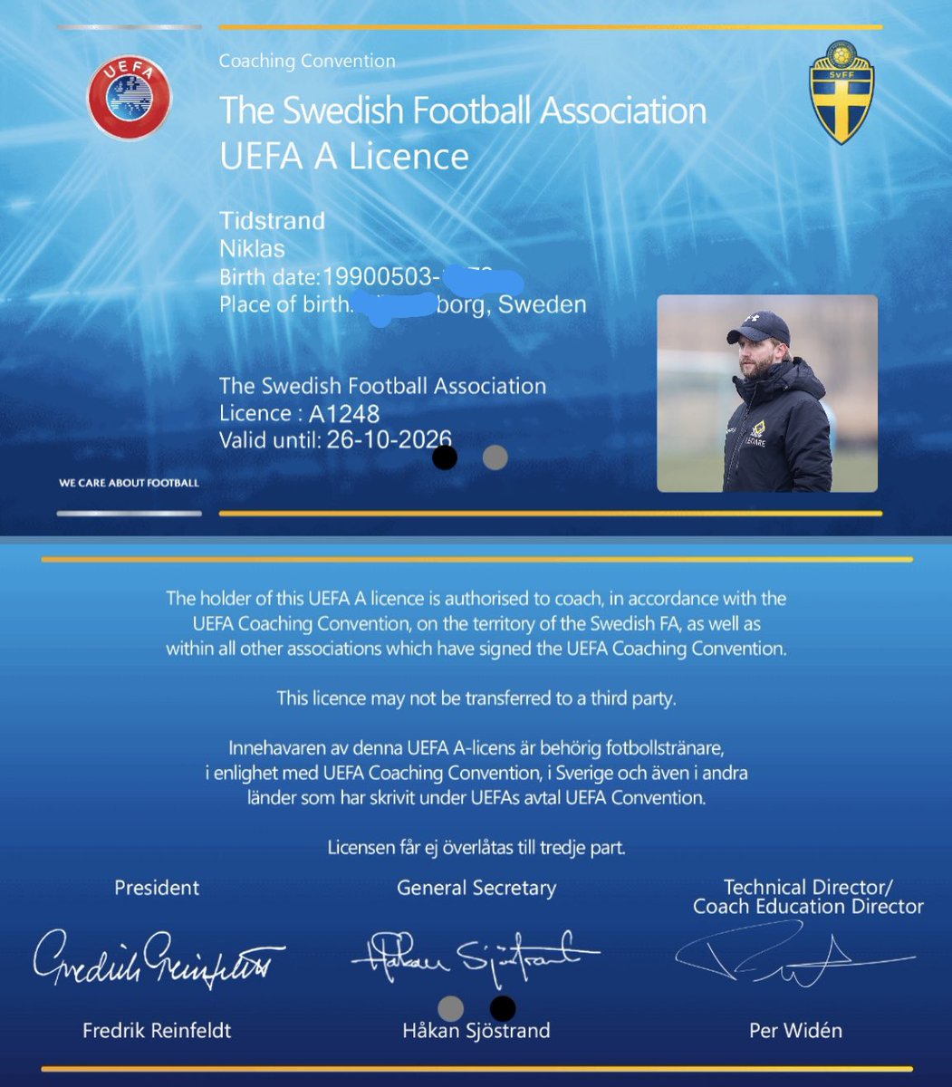 NiklasTidstrand's tweet photo. UEFA A ✅⚽️
Stolt och väldigt glad över att jag efter hårt arbete och många vändor fram och tillbaka till Bosön nu är licensinnehavare av UEFA Advanced (UEFA A)!😃 https://t.co/rVm79w1XLH