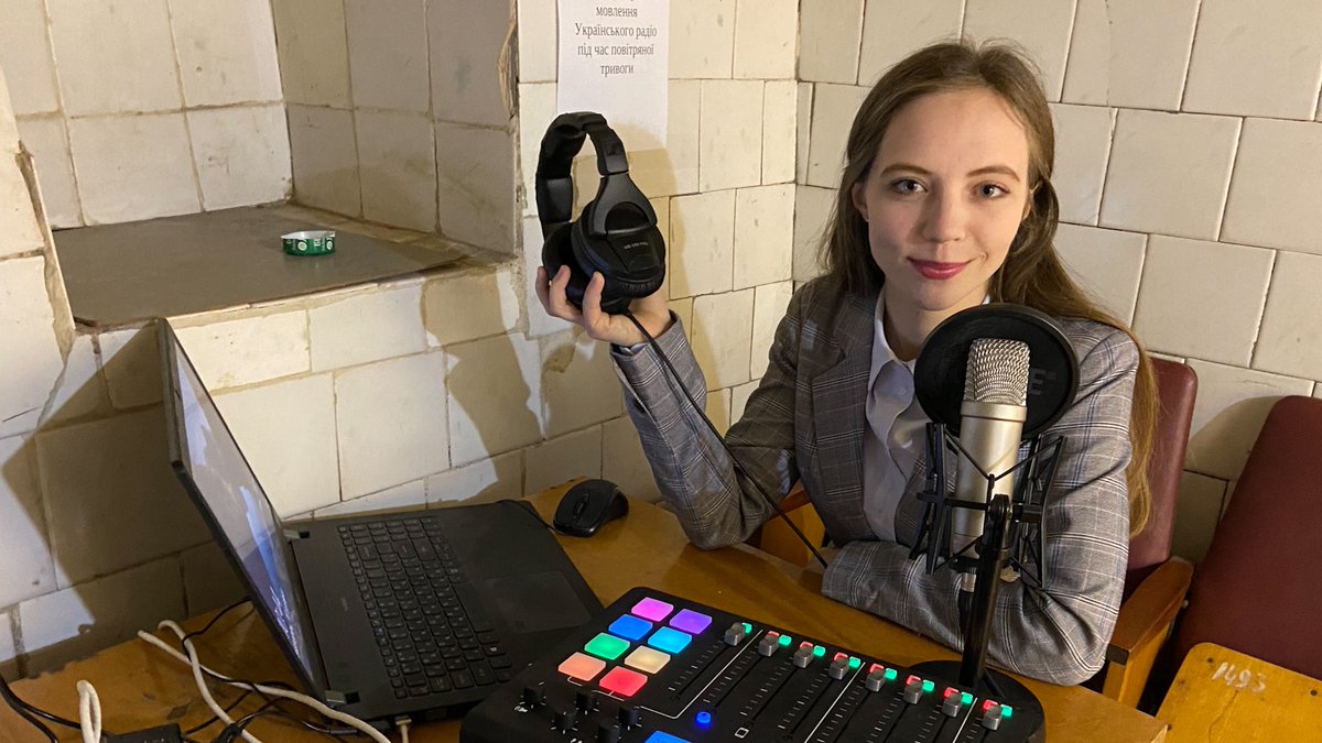 2/ In #Ukraine, we have worked to support public broadcasters to stay on air during wartime, sharing information that saves lives and helps people to make critical decisions – read this first-hand account from a Ukrainian Radio presenter: bbc.in/3MT3MJX