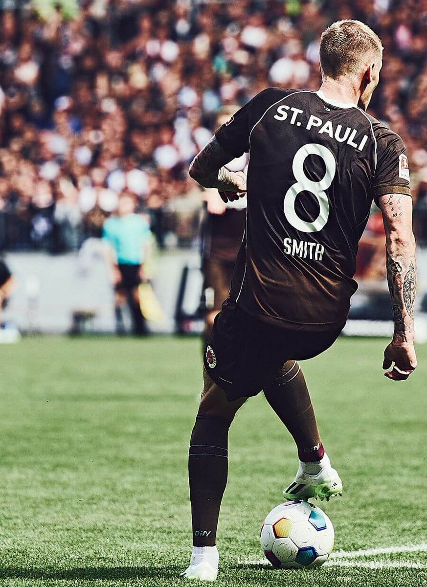 MillernTon (@millernton) on Twitter photo Neu im Blog:
"Looking for Eric"
Seit mehr als zwei Jahren spielt Eric Smith beim FC St. Pauli. Und genauso lange sucht Tim Statistiken, die zeigen, wie gut er dem Spiel des #FCSP tut.
(Foto: <a href="/rim_light/">@rim_light@norden.social</a>)
millernton.de/2023/11/20/loo… Neu im Blog:
"Looking for Eric"
Seit mehr als zwei Jahren spielt Eric Smith beim FC St. Pauli. Und genauso lange sucht Tim Statistiken, die zeigen, wie gut er dem Spiel des #FCSP tut.
(Foto: <a href="/rim_light/">@rim_light@norden.social</a>)
millernton.de/2023/11/20/loo…