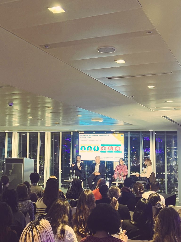 _CreativeAccess's tweet photo. Tonight we're at @NewsUK @DowJones @HarperCollinsUK HQ absorbing career advice from our impressive panel line-up 1 of 2 @kenwilsonmax @WillPayneTV & @shrutitripathi6 #WorkinPublishing #CAmasterclass expect talk of jobs, editorial, commercials, AI & more... https://t.co/NxH7cmNqnq