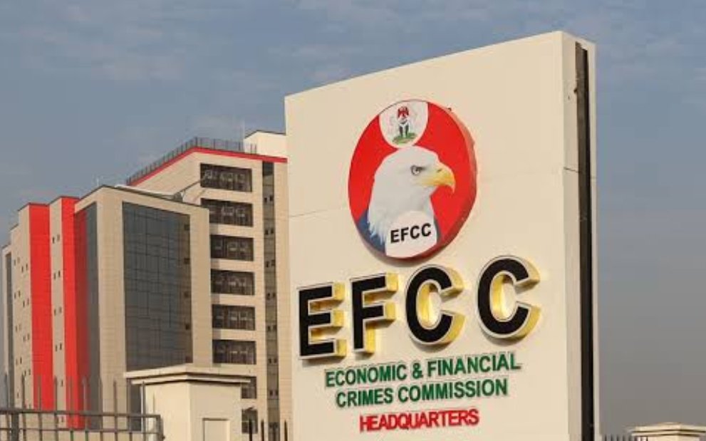 TechMataz's tweet photo. Economic and financial crimes are not only related to 'Yahoo Boys' scamming oyibo. What about the recent trends at embassies across the country? Services that are meant to be online are hardly accessible as a result of booming illicit transactions facilitated by embassy officials https://t.co/Cz98KLCRMh