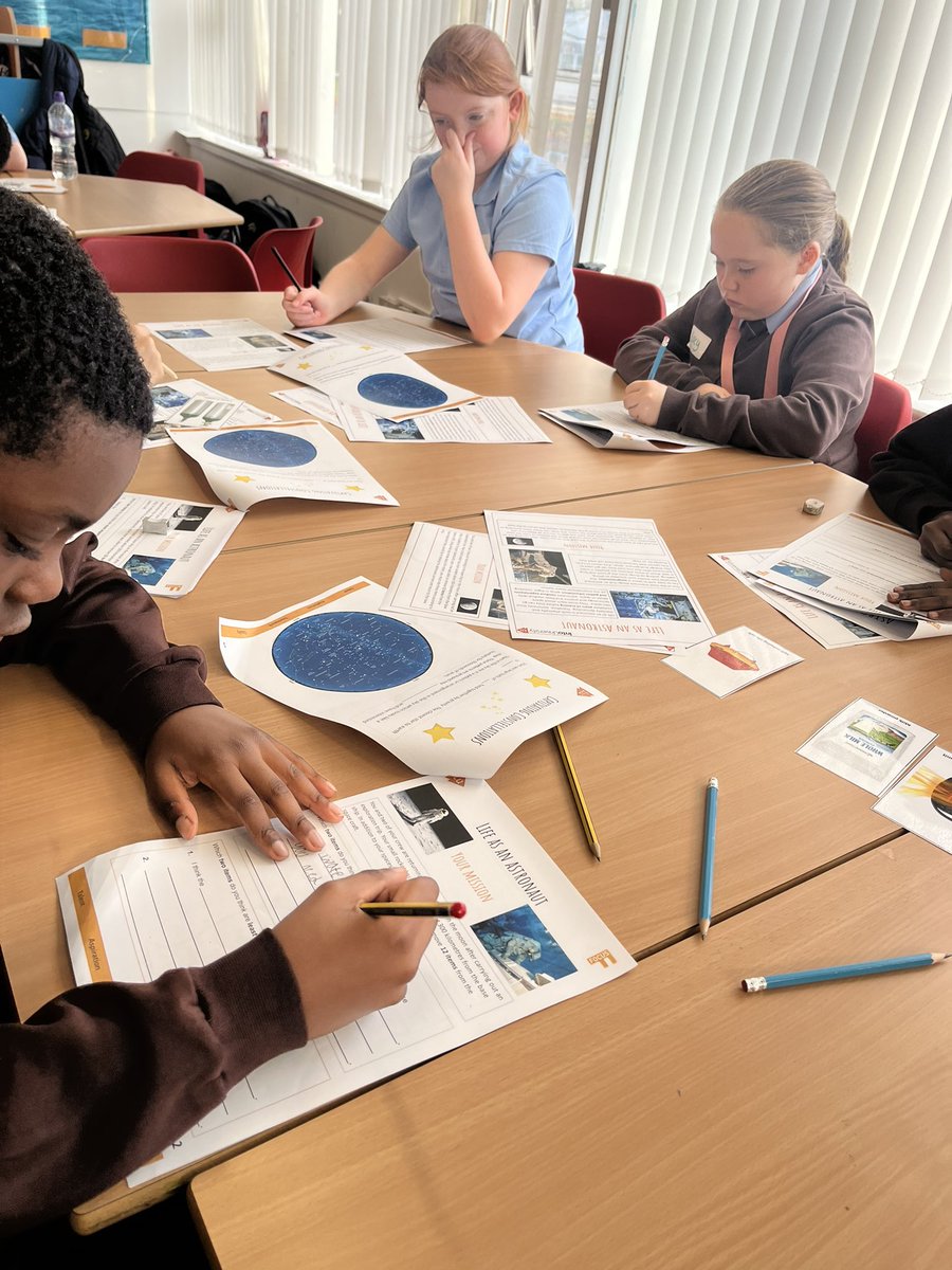 MrOBrienPrimary's tweet photo. Great first day of the week at @IntoUniversity @StBlanesGCC https://t.co/PHRgxzTWZp