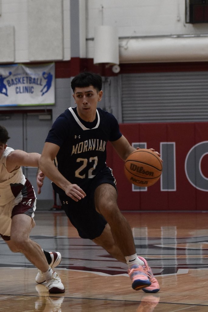 lucky_brannon's tweet photo. Taylor Perlmutter  6’0 G York Prep ‘23 Moravian University @Greyhoundsbball Freshman PG #NYCTough #Statechampions #Teamleader #Highmotor @RecruitTheBronx @d3hoops https://t.co/QW7nfoZChX