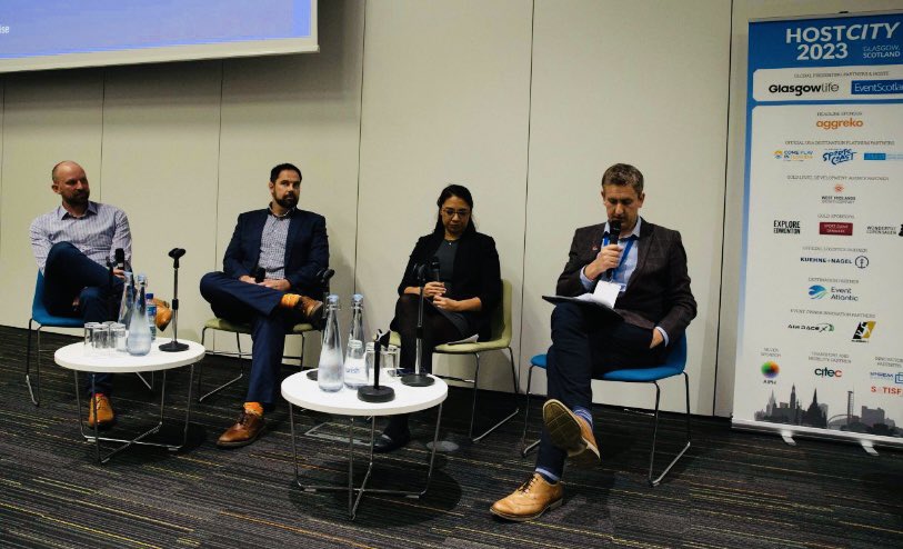 Enjoyed chewing the fat with Jack McGill (<a href="/QTV_media/">QTV</a>), Andrew Ryan (<a href="/FIBA_media/">FIBA Media</a>) &amp; Tanya Heimlich Ng-Yuen (<a href="/TwoCircles/">Two Circles</a>) on all things media rights, OTT &amp; D2C monetisation at #HostCity in Glasgow today.

(Session more engaging than photo suggests 😄)