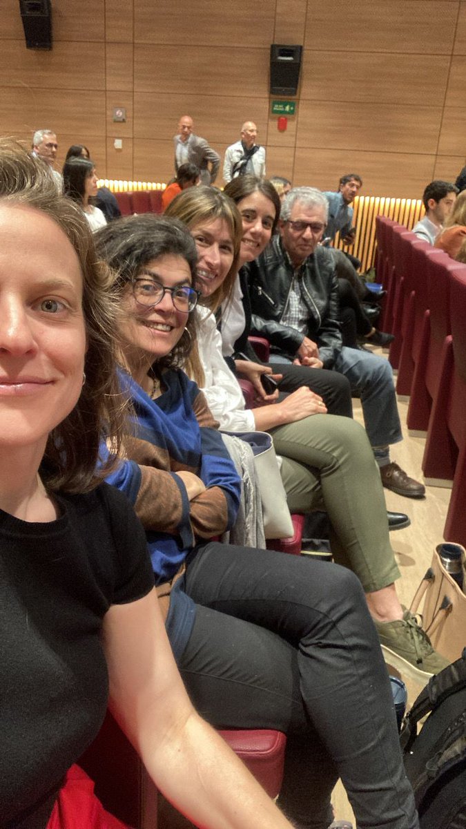 El Club de Reparadores recibió una mención especial del premio Uruguay Circular 2023 en la categoría Reparadores y no podemos más de la felicidad🤩

Agradecemos al Ministerio de Industria, Energía y Minería,<a href="/ONUDI_ALC/">ONUDI en América Latina y el Caribe</a>, <a href="/ANDEUruguay/">ANDE</a> , <a href="/ANIIuy/">ANII - Uruguay</a>  y <a href="/AgendaCAF/">CAF</a> que hacen esto posible🙌🏼