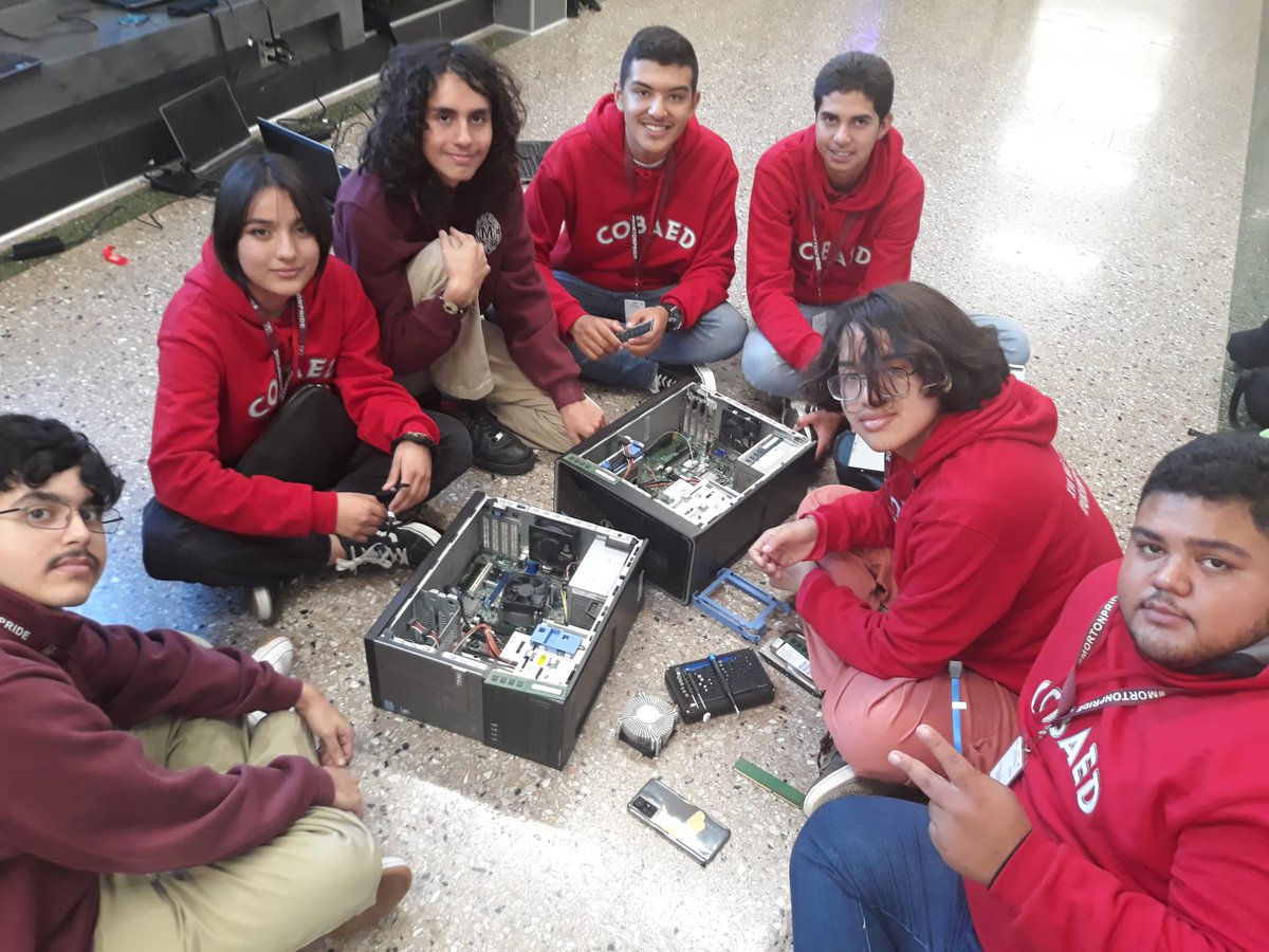 ytcorps's tweet photo. YTC hosted 45 students and teachers from the COBAED Schools of Durango, Mexico, for a week of technology and cultural exchange. Their visit included  meetings and visits with Morton East High School and Morton College in Cicero, NorthWestrern University and ETHS, Evanston. https://t.co/GIKZZtJfAR