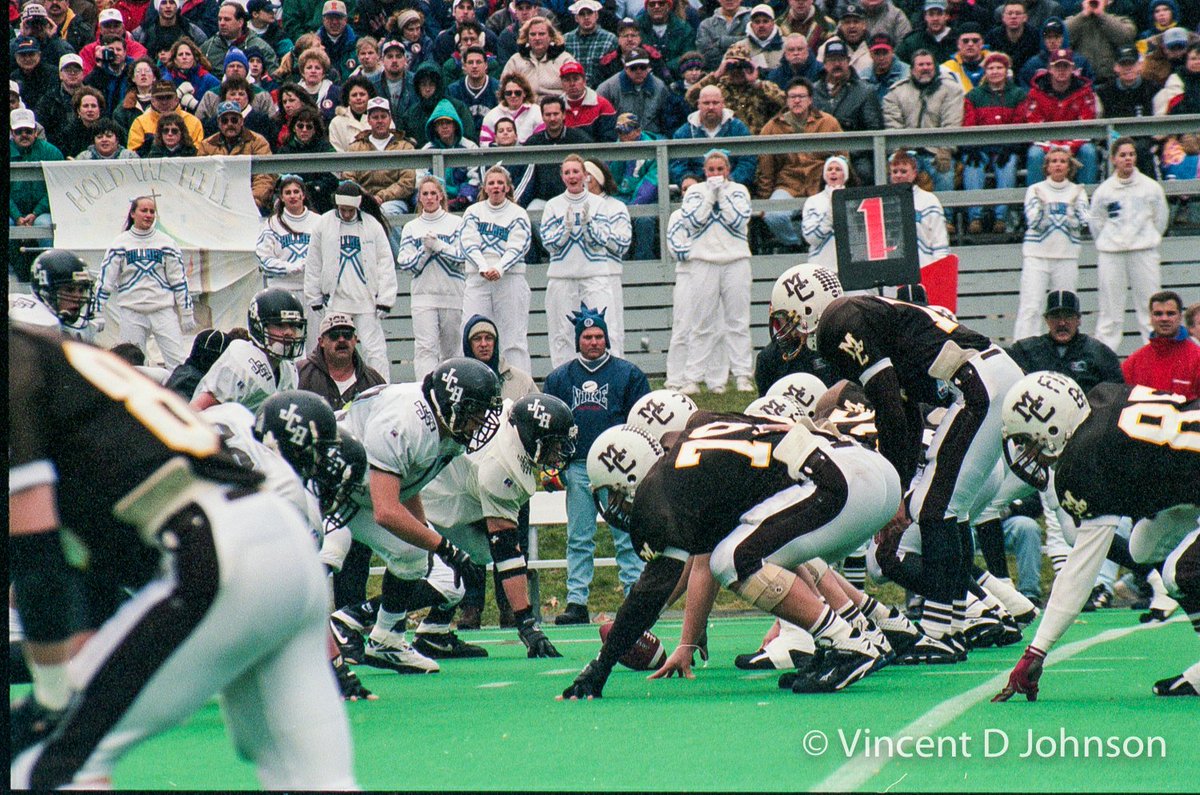VincentDJohnson's tweet image. The last time I covered a #highschoolfootball #stateFinal at Hancock Stadium on the campus of @IllinoisStateU it was 1996. It&apos;s gonna look a little different this time. Except both of these teams will be there again. @HilltoppersFB  @CaravanFootball