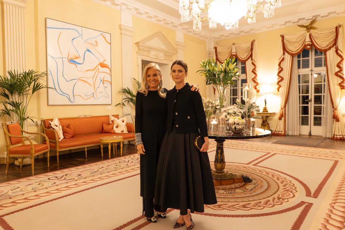 U.S. Ambassador to the UK (@usambuk) on Twitter photo It was wonderful to introduce The Diplomat Keri Russell to the ultimate diplomat <a href="/HillaryClinton/">Hillary Clinton</a> at a special dinner last week where we joined with women leaders from across media, entrepreneurship, academics, and politics to celebrate the important role that women play in It was wonderful to introduce The Diplomat Keri Russell to the ultimate diplomat <a href="/HillaryClinton/">Hillary Clinton</a> at a special dinner last week where we joined with women leaders from across media, entrepreneurship, academics, and politics to celebrate the important role that women play in