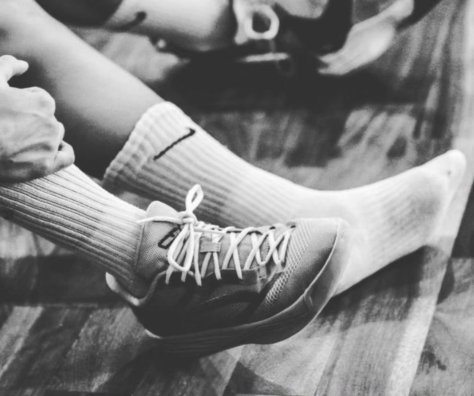 BasketAlmeda's tweet photo. 🖤At the end of a storm
There's a golden sky
Walk on, walk on
With hope in your heart
And you'll never walk alone|
🫶🏻Respecte màxim per jugadores i jugadors que han patit lesions greus. Sou un l'exemple a seguir. Mai caminareu sols💛
#adnalmeda #cornelladellobregat https://t.co/93iEHNXDf9
