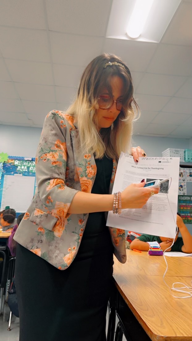 EscotoTetyana's tweet photo. Scanning Pen is a great support tool in reading. Ms. Real’s students mastered scanning pens implementation. @RealYH20 @WestHomesteadK8 https://t.co/tYkdjJL4gU