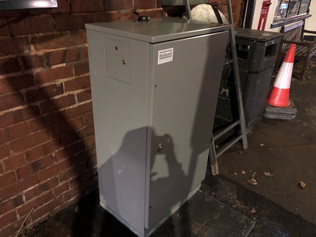 RIP Peek Elites on Birmingham Road (A456), Blakedown - 2007/08 - 2023. Being replaced with Telent 4Gs, as well as a new Telent controller.