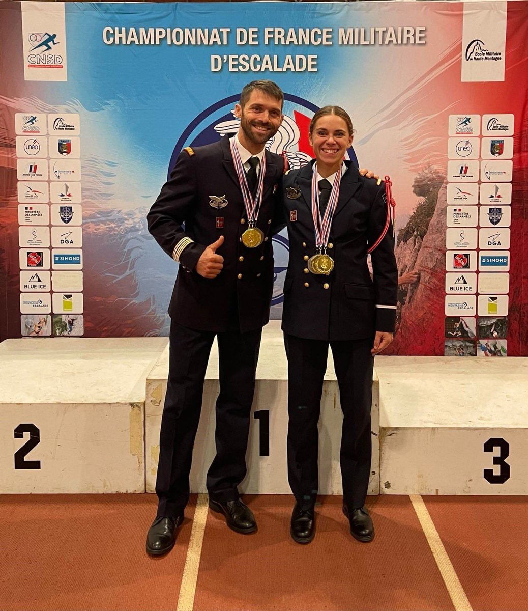 santearmees's tweet photo. #NosPépitesSportives
🗓️8-10/11 - Deux soignants militaires, de la 76e antenne médicale de #Varces, ont brillé aux championnats de France #militaire d’escalade à Fontainebleau 

👏🥇immense fierté pour nos deux champions du Service de #santé des @Armees_Gouv 

#CohésionDéfense https://t.co/zu9x9HkTSJ