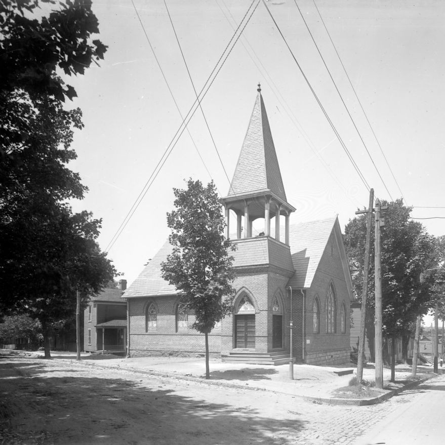 ⛪ In 1944, <a href="/ncnaacp/">North Carolina NAACP</a> held the first statewide meeting at First Congregational Church in the Fourth Ward neighborhood. Read Raleigh's Black Heritage and Historic Places: 1945-1975 draft: bit.ly/4753sQh.

Hear the study results:
📅11/30 at 6pm
📍 Chavis Community Center