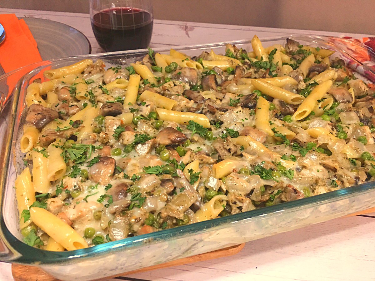 clubfoody1's tweet photo. Today is National #LeftoversDay
Turkey Pasta Casserole... definitely a must try!๐ฆ๐ฒ
(check out my previous ones ๐ for leftover recipes๐ + more on CF website๐)
#YouTube ๐ฝ๏ธ: https://t.co/EXcwk2Coxz
#RECIPE โก๏ธ: https://t.co/VBMmlaSeoi
@EventGuideToday @DiningGuide2Day https://t.co/dg2AoPmL3p