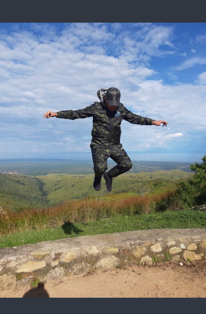 L'un de deux Meilleurs Gouverneurs du pays. Ils ne sont que deux que je connais!!! L'autre a passé la nuit à Kisangani!