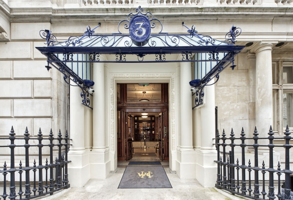 UnderTheDoormat tweet media