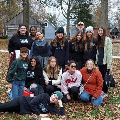 Le 2 au 10 novembre dernier, nous nous sommes amusés au stage de leadership de 5/6 année 'Un voyage à travers le temps pour un avenir radieux ! Merci aux équipes d'animation de l'Essor, EJL et ESPC pour leur soutien !